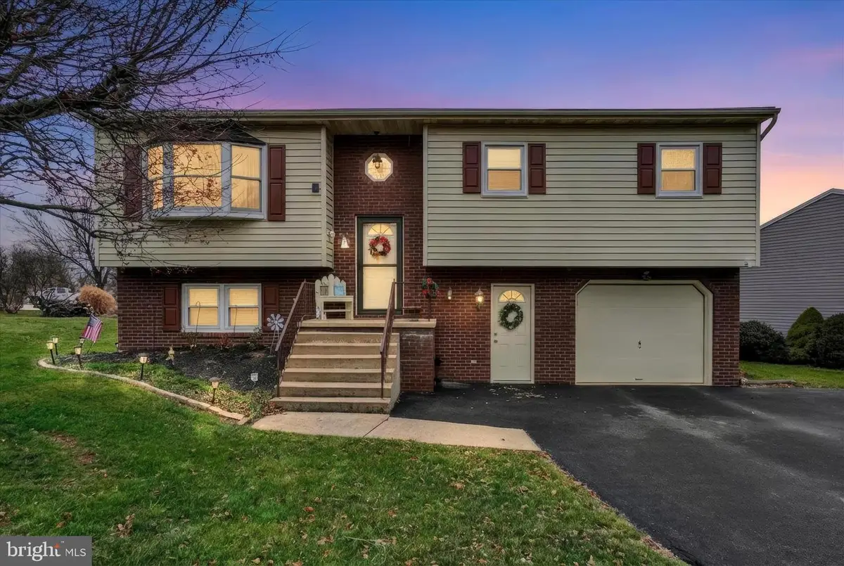 2545 Onyx Rd, York, PA 17408 - Image #1