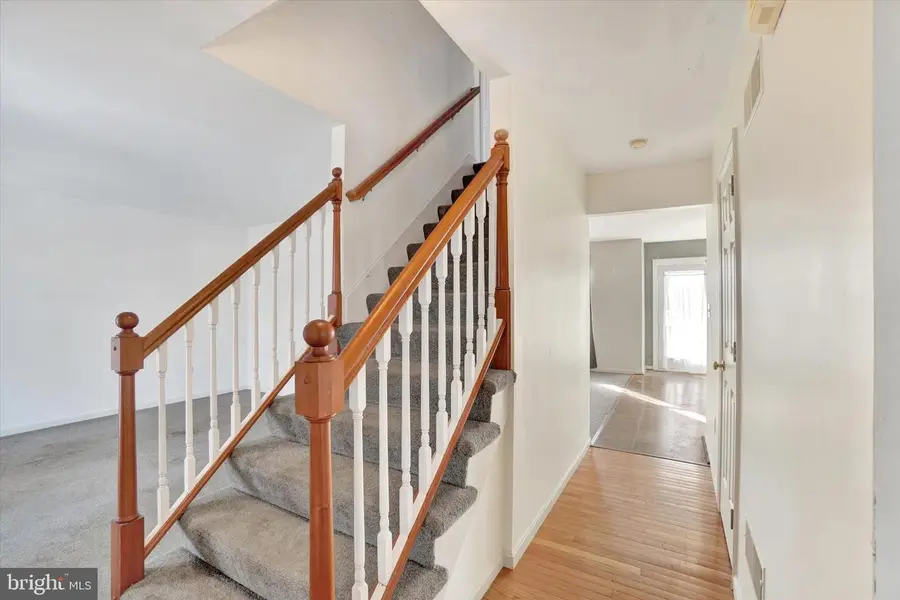 155 Abbey Dr, Mount Wolf, PA 17347 - Image #3