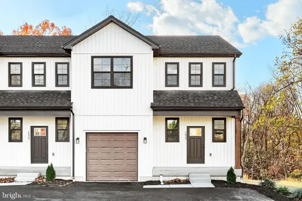 1024 Trinity Rd #townhome, YORK, PA 17408