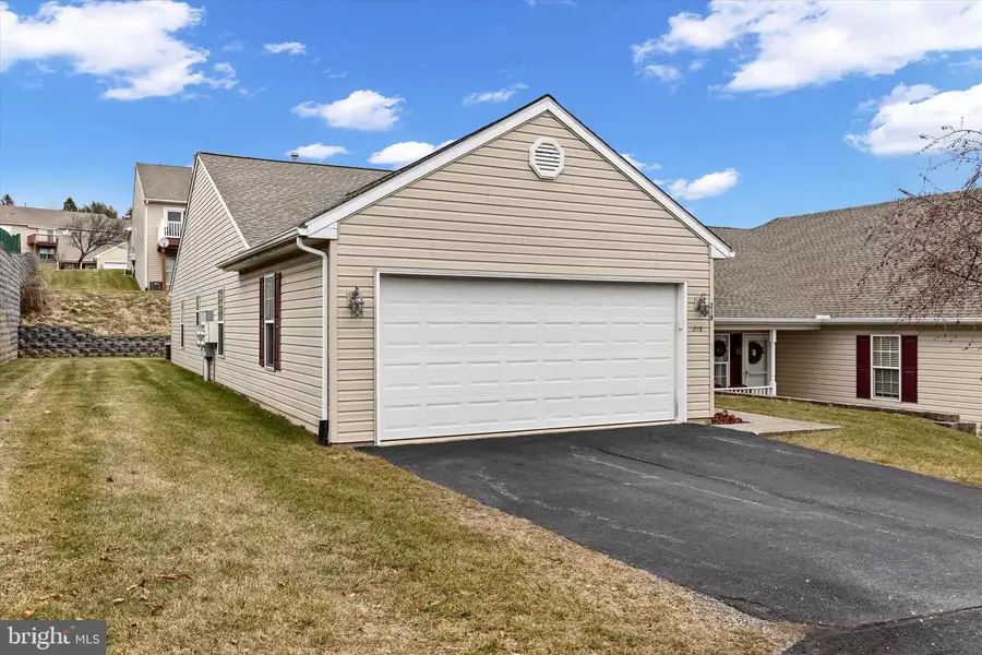 218 Equine Cv, Red Lion, PA 17356 - Image #3