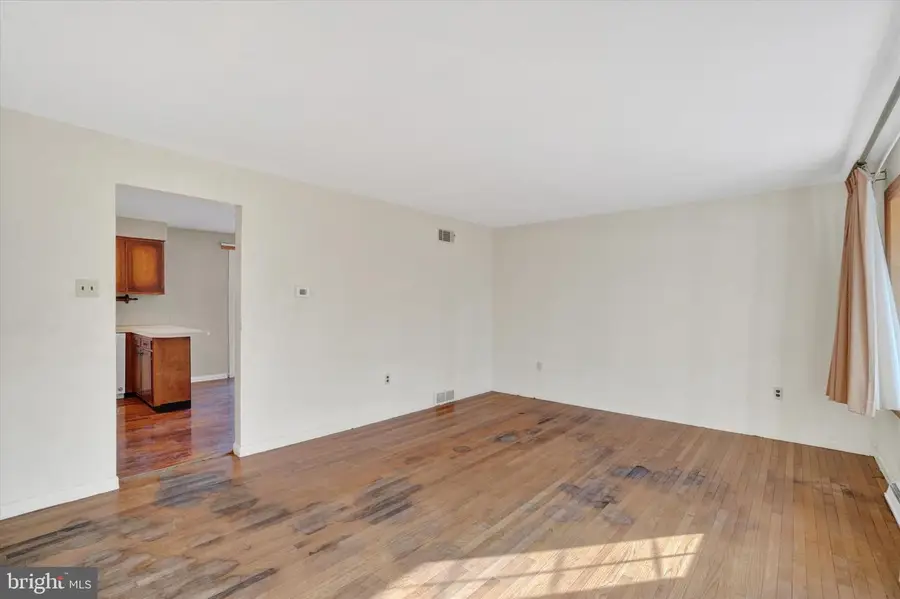 1825 Powder Mill Rd, York, PA 17402 - Image #3