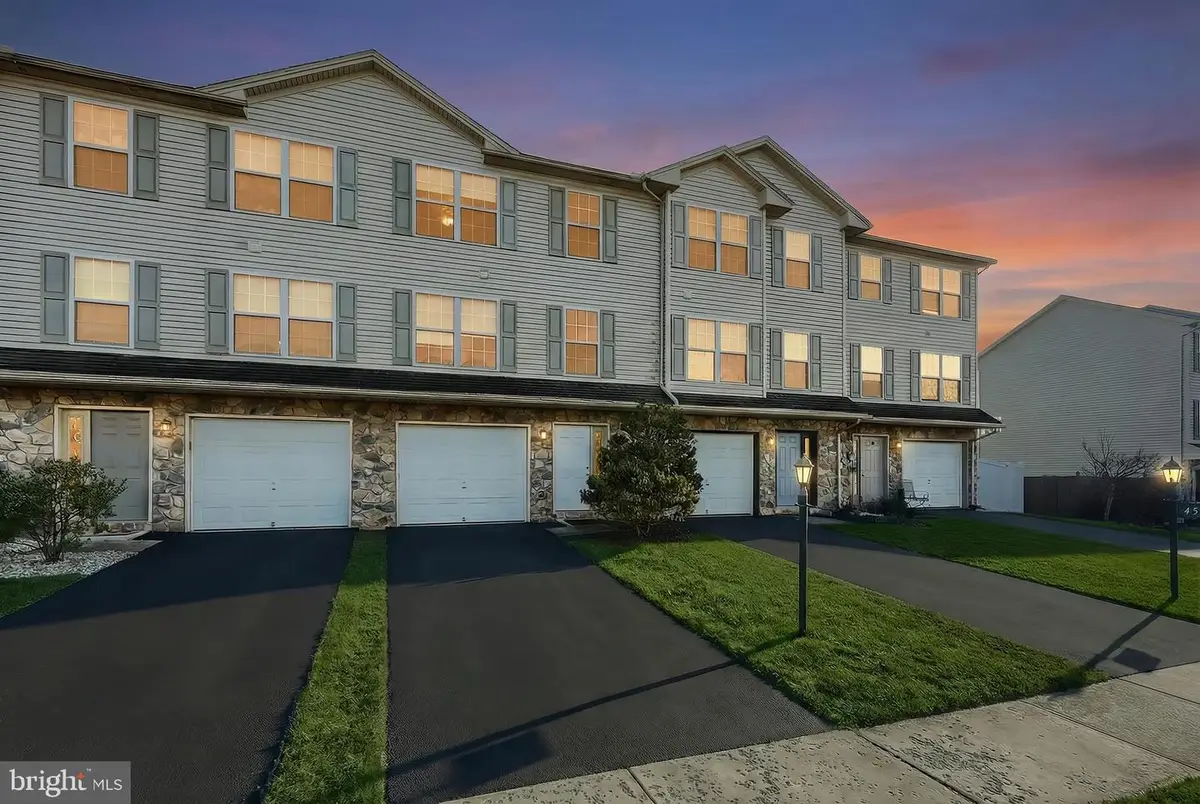 440 Fisher Dr, York, PA 17404 - #1