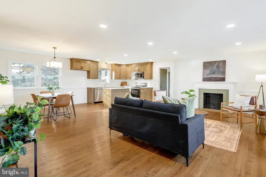 1330 Chapel Dr, York, PA 17404 - Image #2