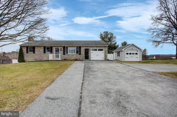 45 Lee Ann Ct, HANOVER, PA 17331