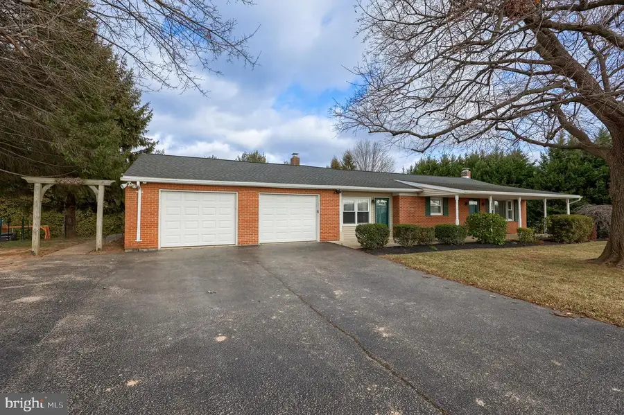 105 Windsor Rd, York, PA 17402 - Image #2