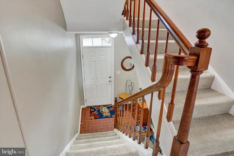 377 Weldon Dr, York, PA 17404 - Image #2