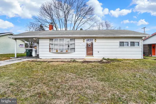 827 Fireside Rd, YORK, PA 17404