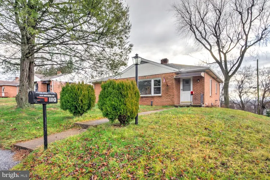 1110 Arthur St, York, PA 17406 - Image #2