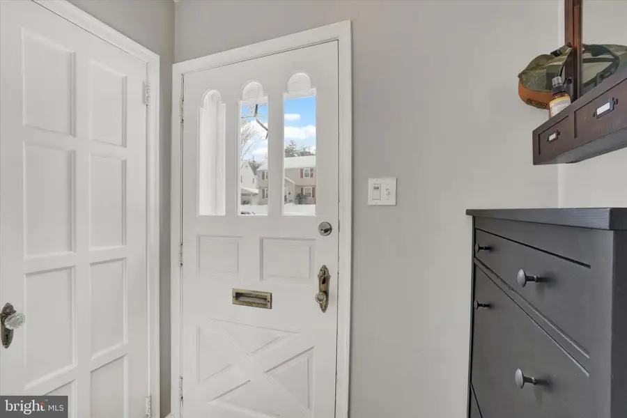 327 Creston Rd, York, PA 17403 - Image #3