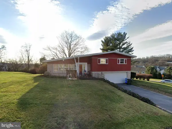 9 Berlin Ct, YORK, PA 17408