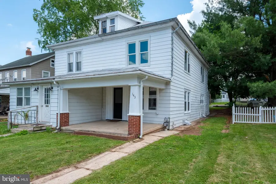 143 N 2nd St, Mount Wolf, PA 17347 - #2