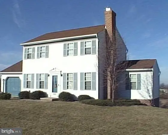 888 Lismore Blvd, YORK, PA 17402