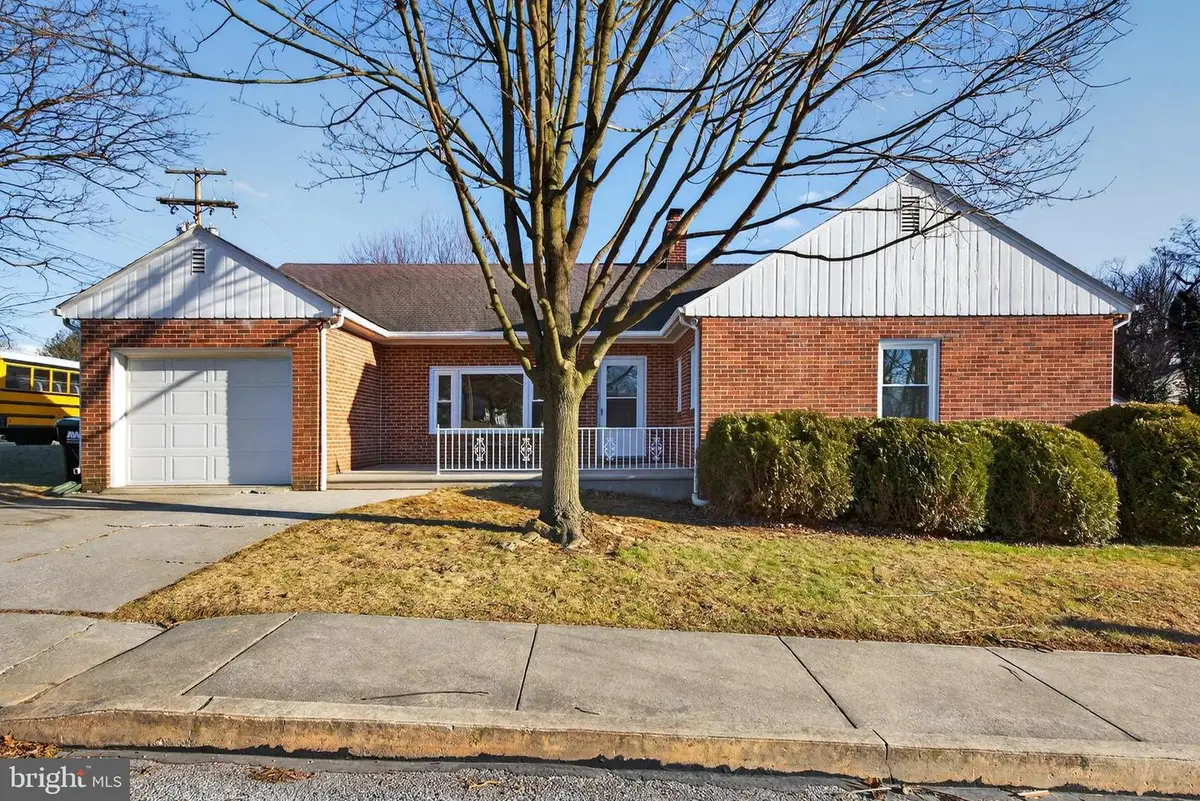 10 Dixie Dr, Red Lion, PA 17356 - Image #1