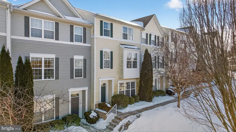 1120 Blue Bird Ln, York, PA 17402 - Image #2