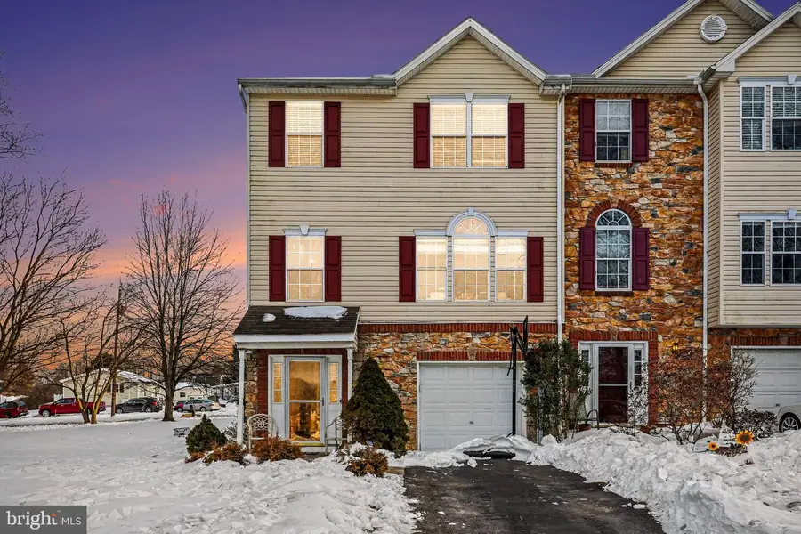 16881 Roosevelt Ln, Shrewsbury, PA 17361 - #2