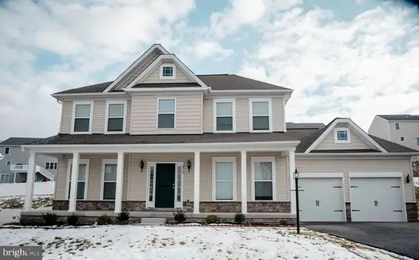 210 Champions Dr, YORK HAVEN, PA 17370