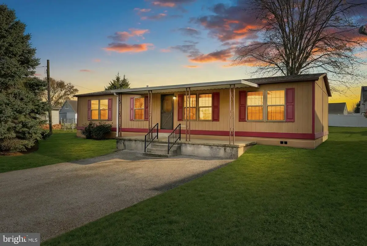 2818 Oakland Rd, Dover, PA 17315 - Image #1