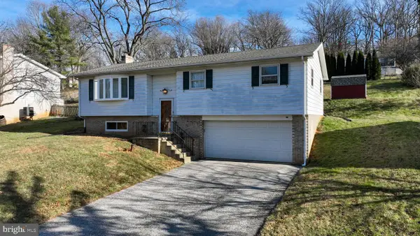378 Allegheny Dr, YORK, PA 17402