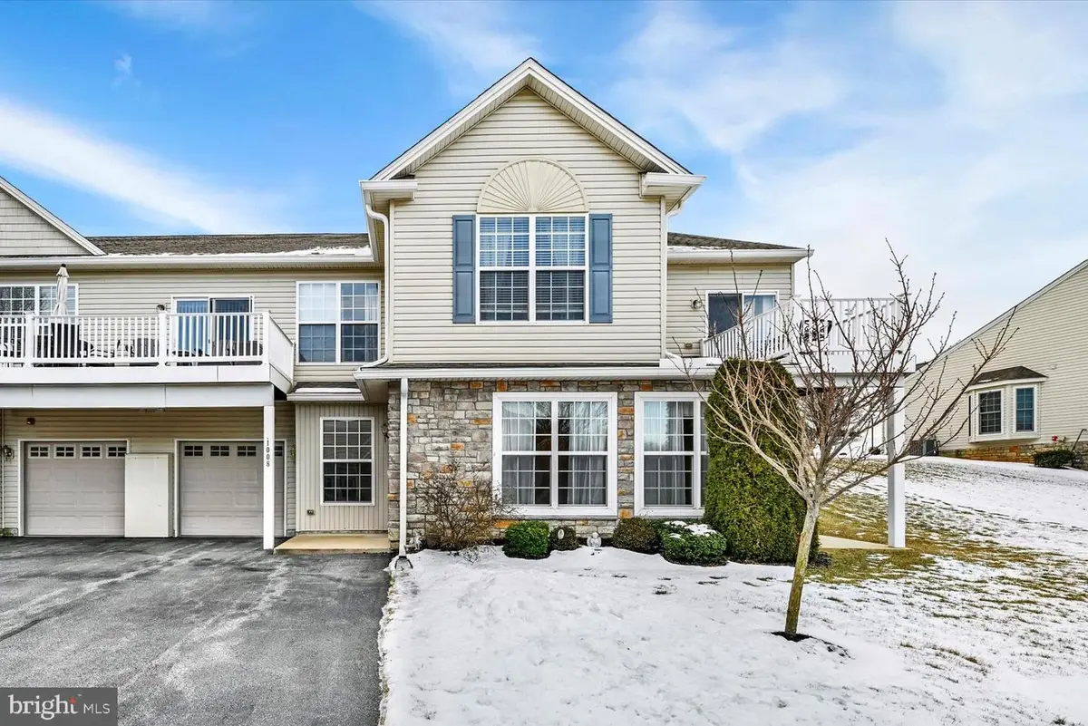 1008 Crestview Ln #1008, Stewartstown, PA 17363 - Image #1