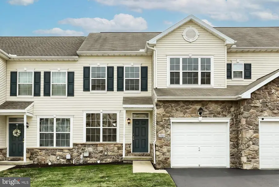 2222 Live Oak Ln #2222, York, PA 17406 - Image #3