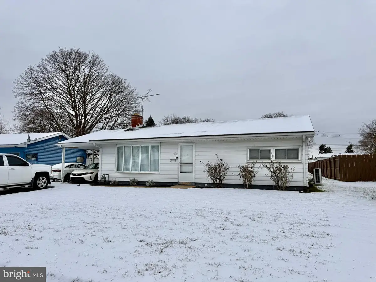 822 Fireside Rd, York, PA 17404 - Image #1