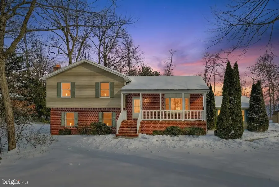 13525 Center Rd, Stewartstown, PA 17363 - #2