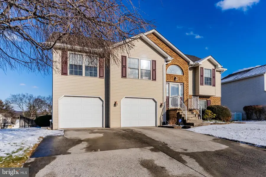 421 Clover St, Etters, PA 17319 - Image #3