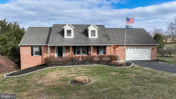 4158 Landis Rd, HANOVER, PA 17331