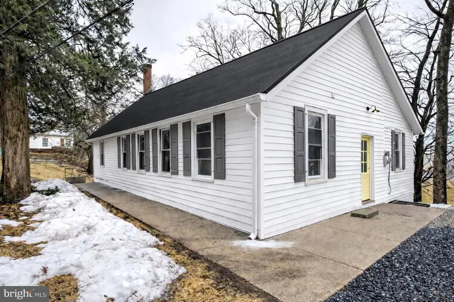 206 Moulstown Rd, Abbottstown, PA 17301 - #2