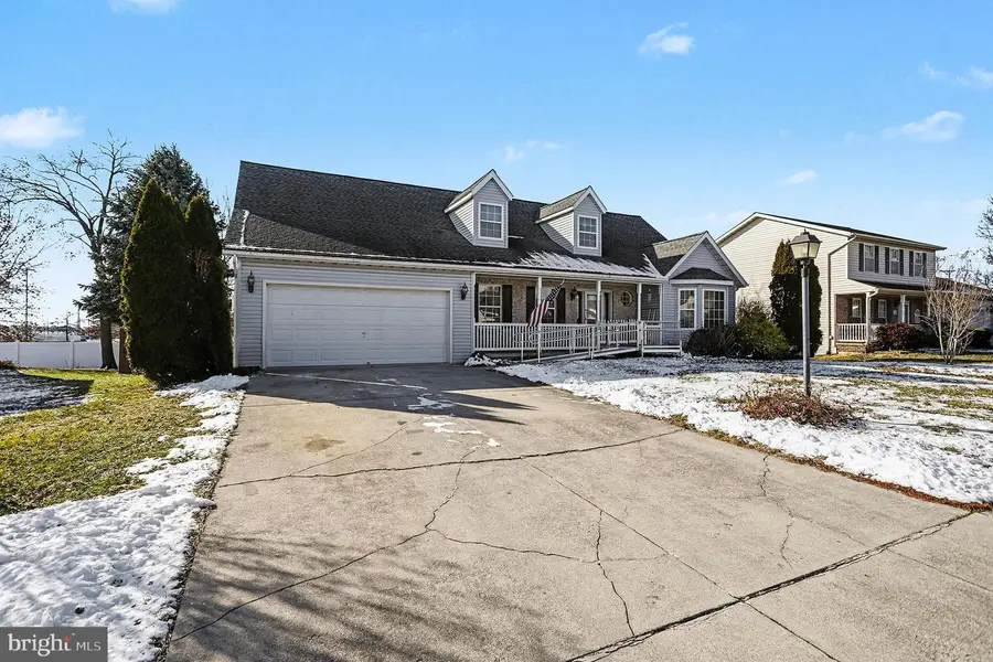 1686 Taylor Dr, Hanover, PA 17331 - #3