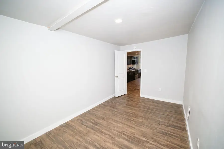 566 W Philadelphia St, York, PA 17401 - #3