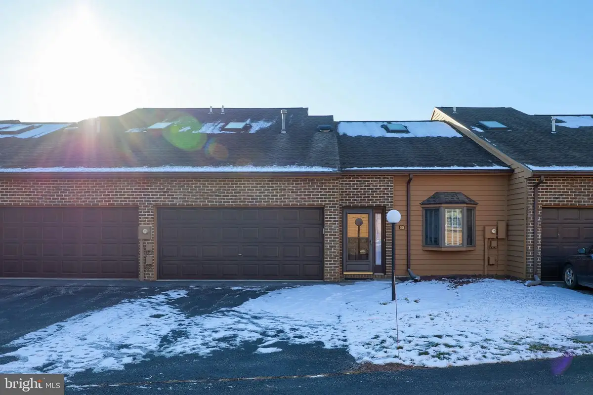 55 Westview Mnr, York, PA 17408 - #1