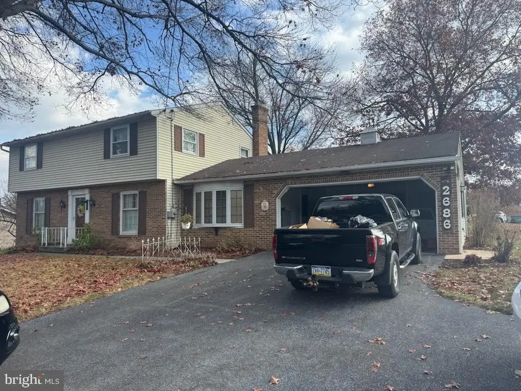 2686 Sunset Ln, York, PA 17408 - Image #1