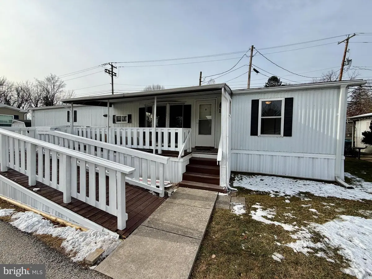 3715 Stony Brook Dr #15, York, PA 17402 - Image #1