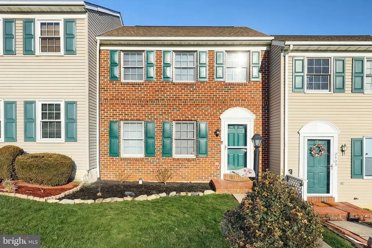 2435 Woodmont Dr, York, PA 17404 - Image #1