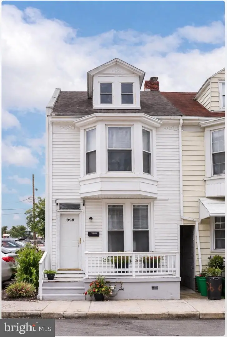 958 E Princess St, York, PA 17403 - Image #2