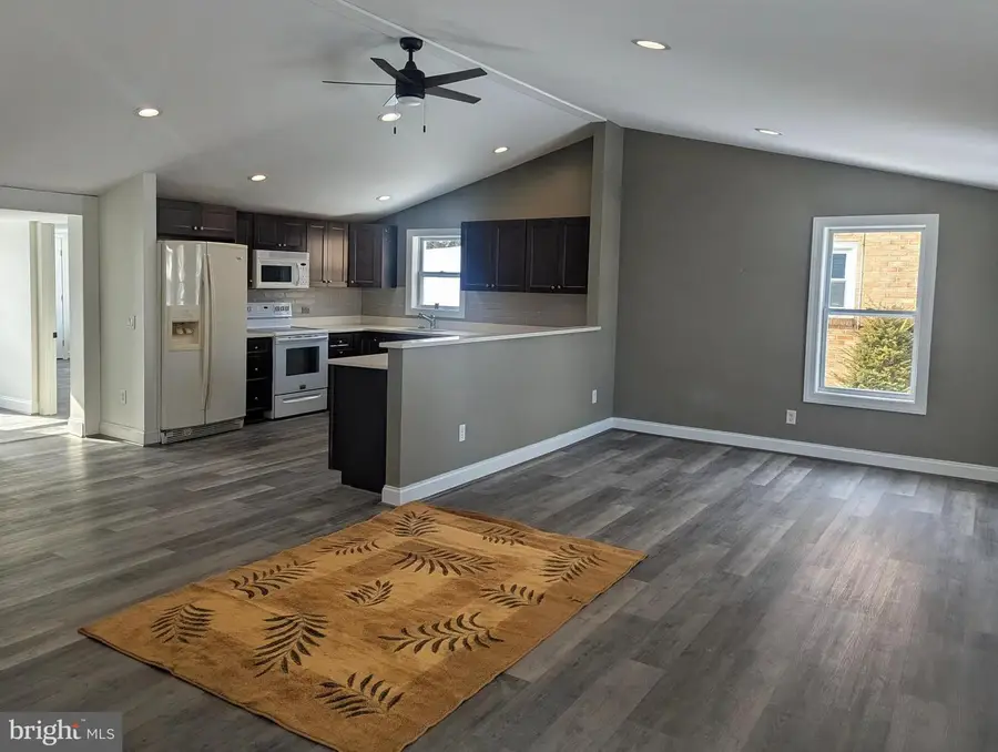 1806 Filbert St, York, PA 17404 - Image #2