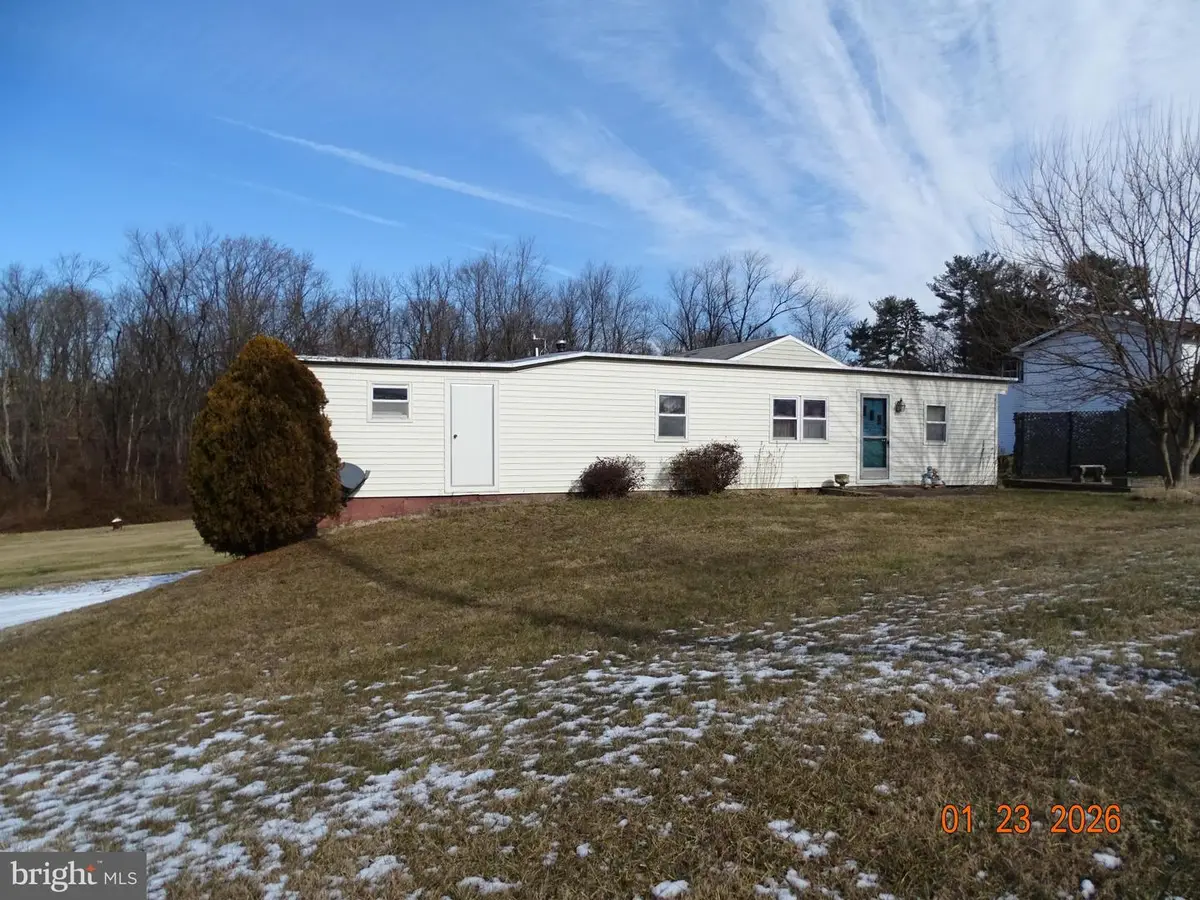 1091 Valley View Rd, York, PA 17406 - Image #1