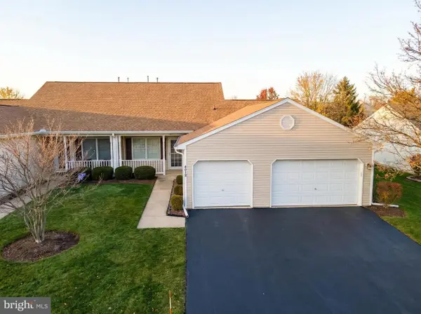 4018 Woodspring Ln #4018, YORK, PA 17402