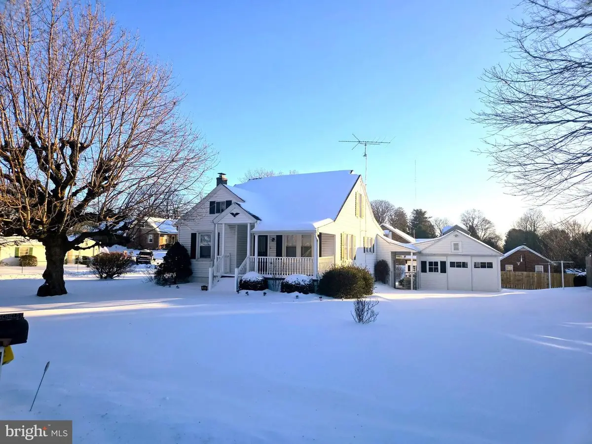 355 S Camp St, Red Lion, PA 17356 - Image #1