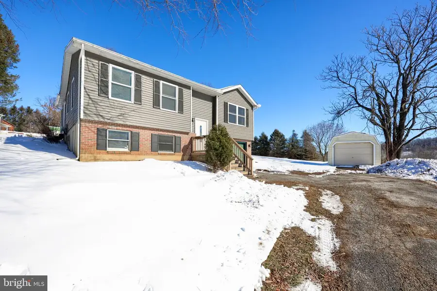 877 Richmond Rd, Windsor, PA 17366 - #2