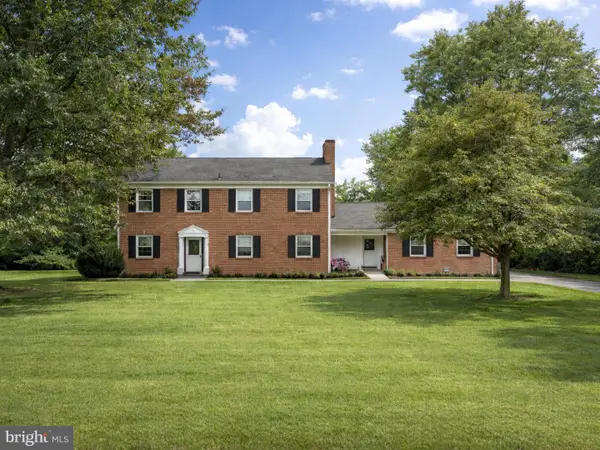 775 Fairview Dr, HANOVER, PA 17331