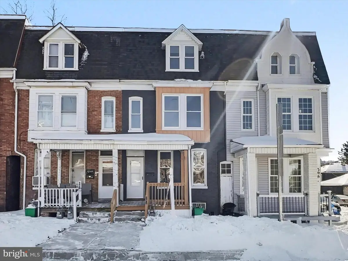 292 W Cottage Pl, York, PA 17401 - Image #1