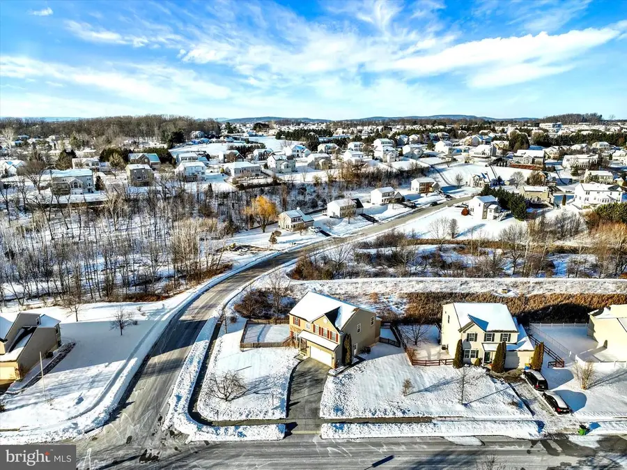 85 Malek Dr, Hanover, PA 17331 - Image #2