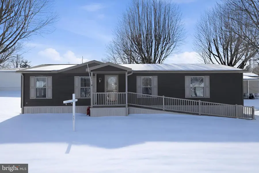 301 Robin Dr, Red Lion, PA 17356 - #3