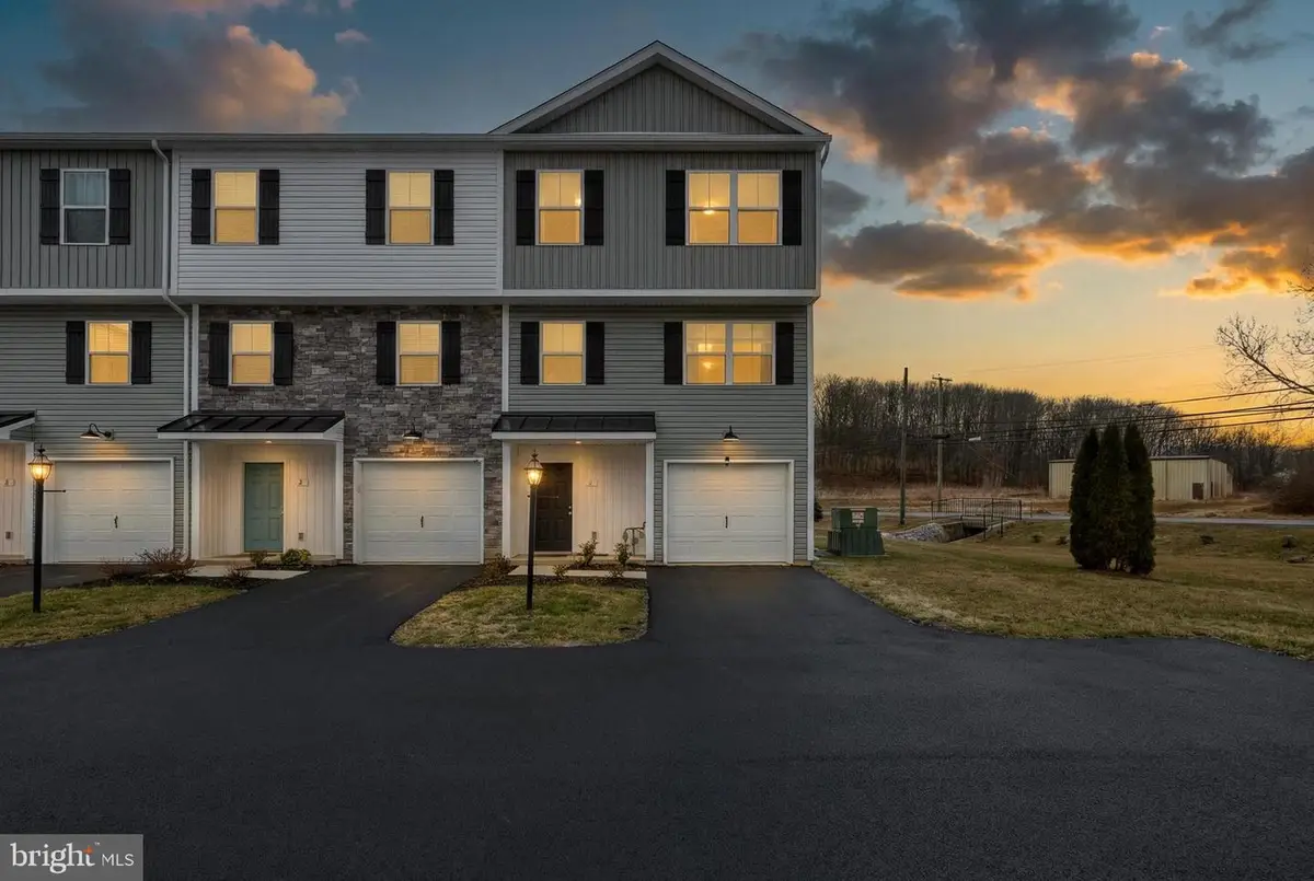 1 Landing Pl #1, York, PA 17408 - Image #1