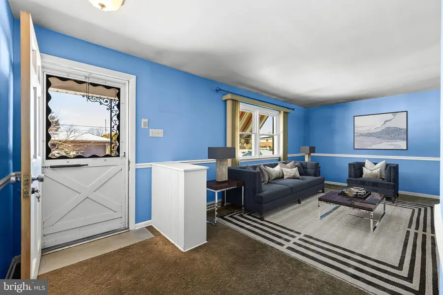 261 S Keesey St, York, PA 17402 - #3