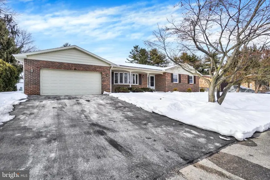 1975 Normandie Dr, York, PA 17408 - #2