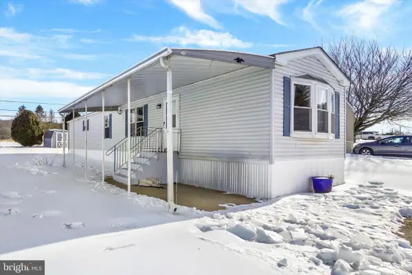 107 Carbridge Rd E, STEWARTSTOWN, PA 17363