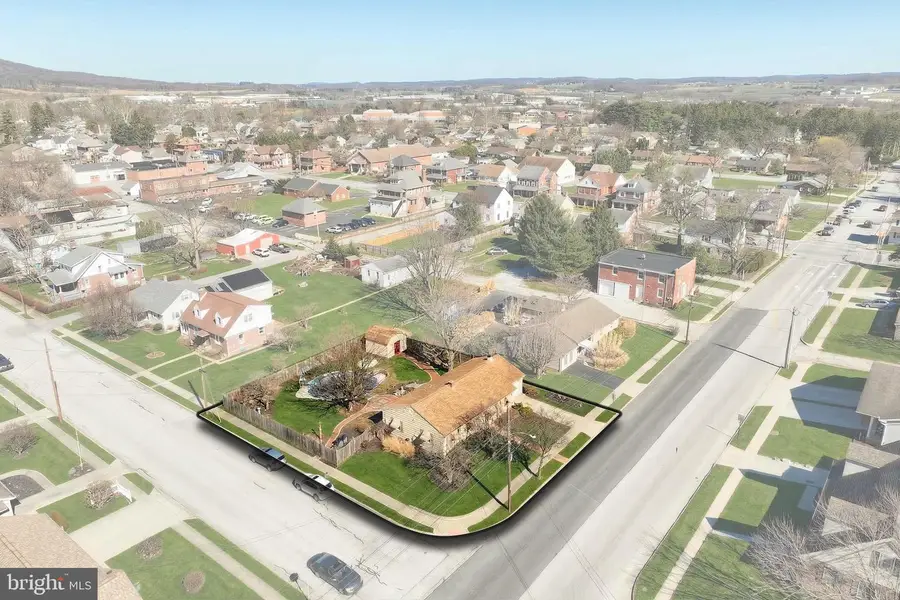 440 Grant Dr, Hanover, PA 17331 - #3